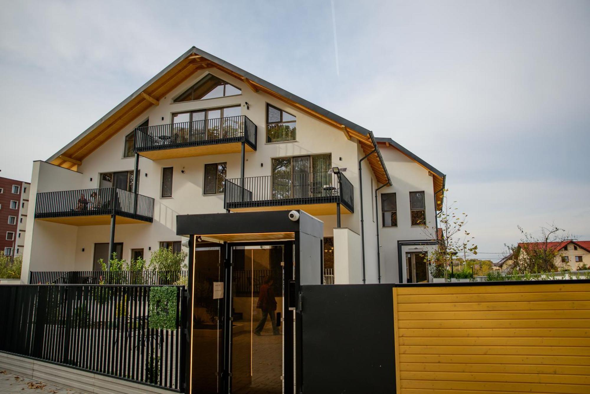 Forest Boutique Piteşti Exteriör bild