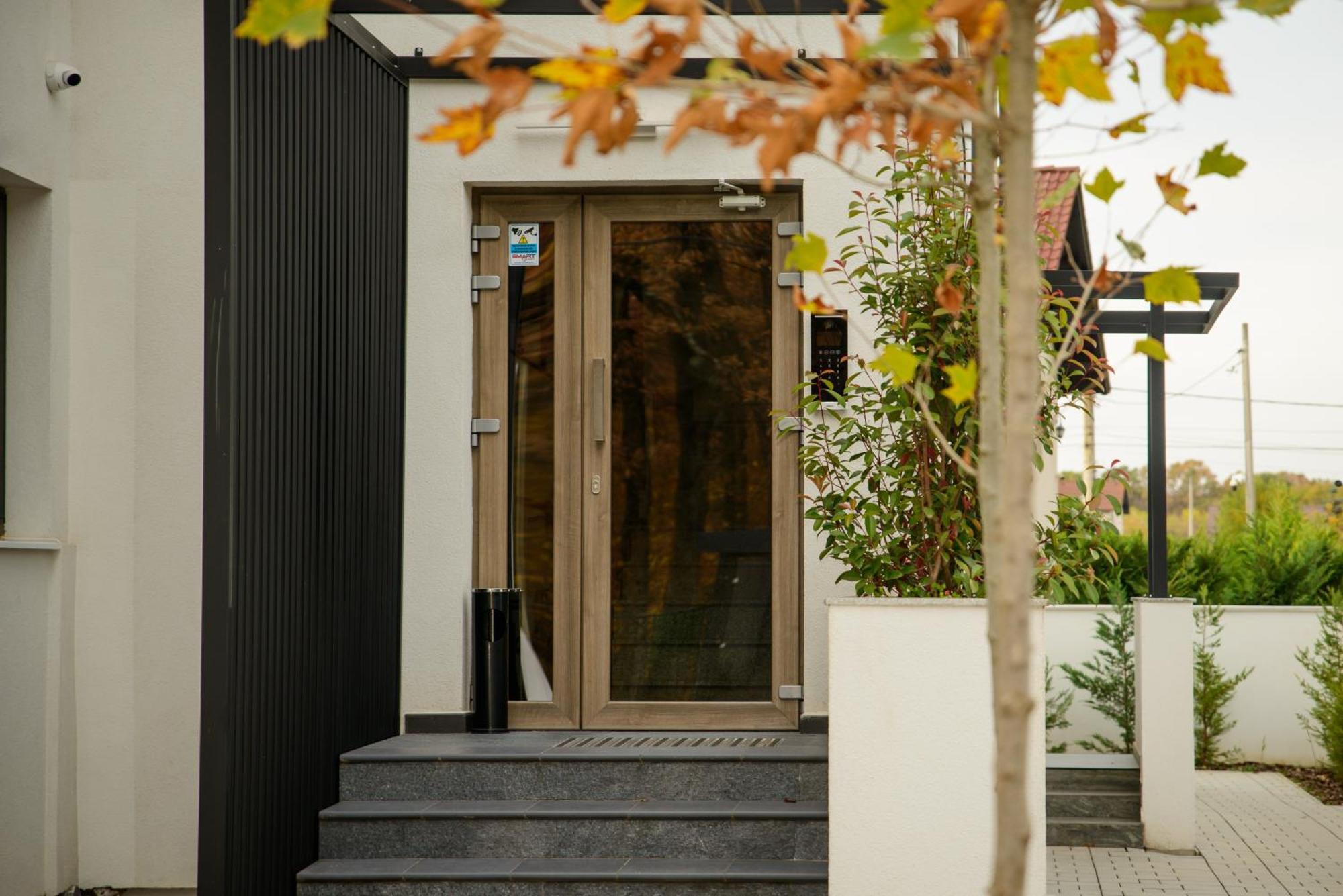 Forest Boutique Piteşti Exteriör bild